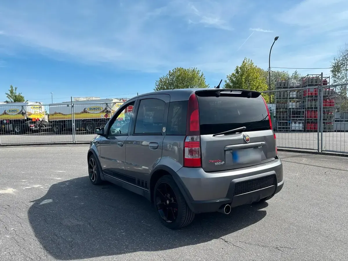 Gebraucht Fiat Panda 100 PS (73 kW) 2009 Grau Kleinwagen
