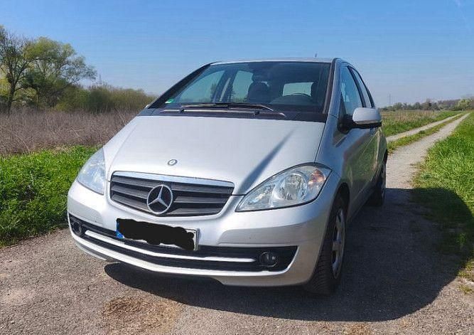 Gebraucht Mercedes A160 95 PS (69 kW) 2010 Silber Van / Kleinbus