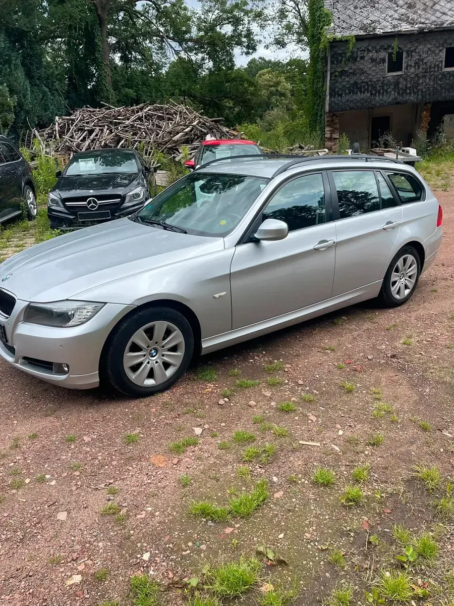 Gebraucht BMW 318 143 PS (105 kW) 2008 Silber Kombi