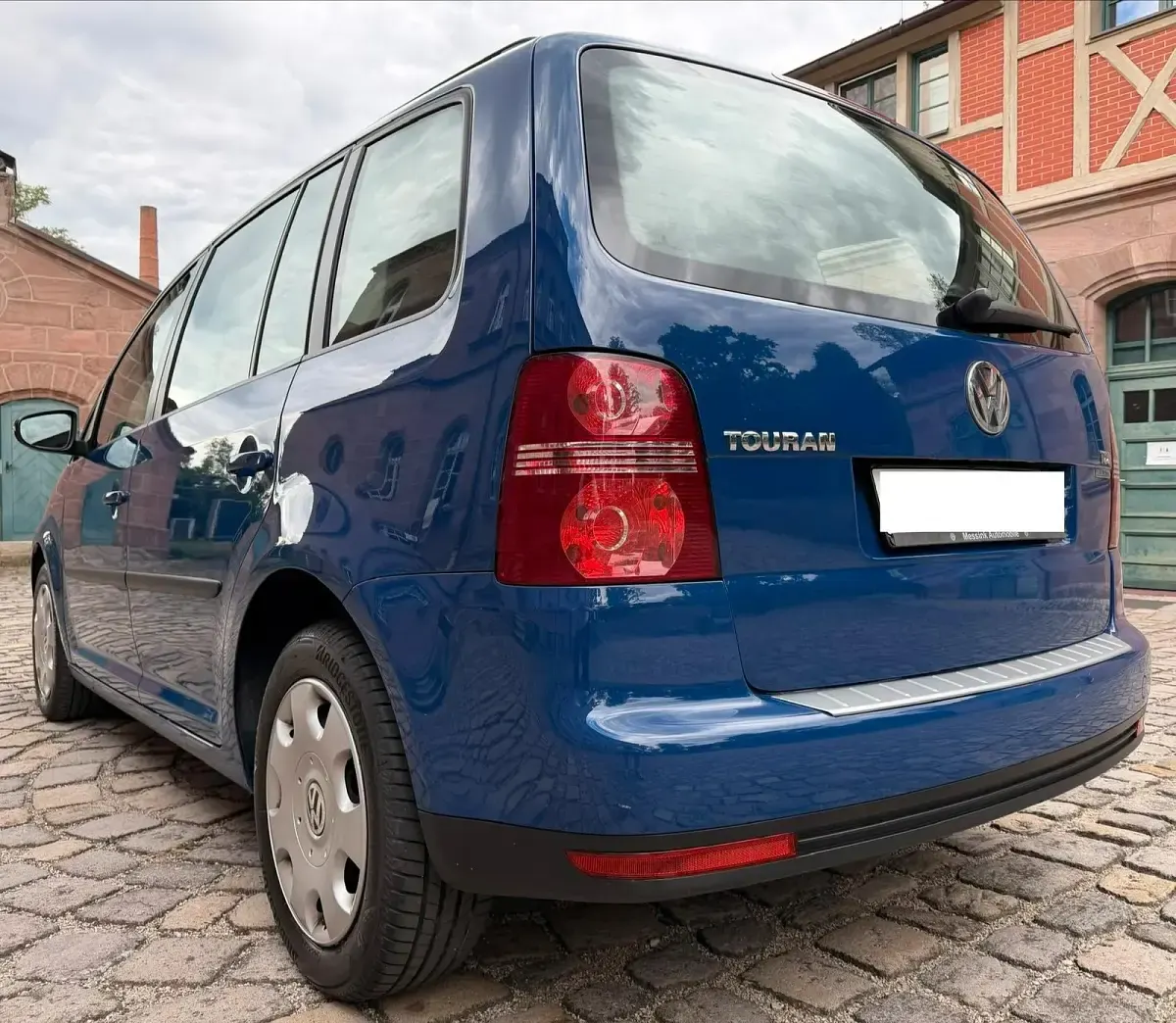Gebraucht VW Touran 105 PS (77 kW) 2010 Blau Van / Kleinbus