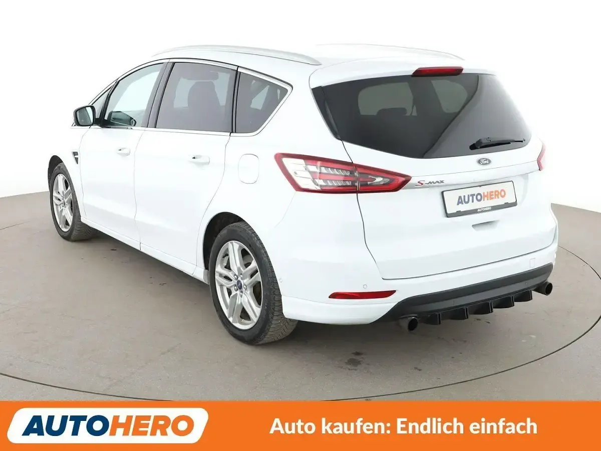 Używany Ford S-MAX Titanium 160 KM (117 kW) 2016 Biały Minivan