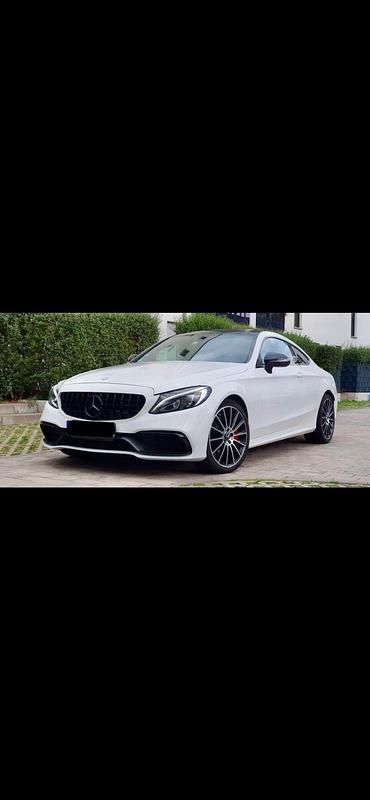 Weiß Gebraucht 2016 Mercedes C300 AMG Coupé | 19.999 € (Teuer) - Bild 1/4