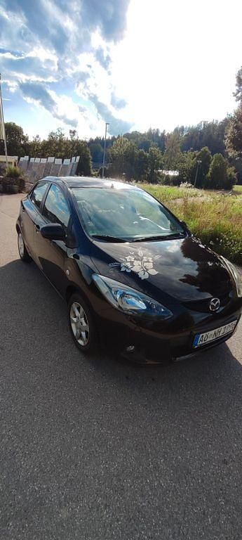 Schwarz Gebraucht 2008 Mazda 2 Limousine | 2.400 € (Fairer Preis) - Bild 1/4