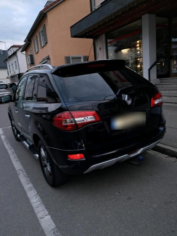 Second-hand Renault Koleos 150 CP (110 kW) 2012 Negru SUV