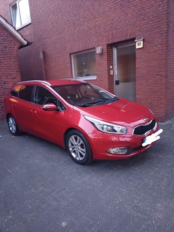 Gebraucht Kia Ceed Platinum Edition 128 PS (94 kW) 2014 Rot Kleinwagen