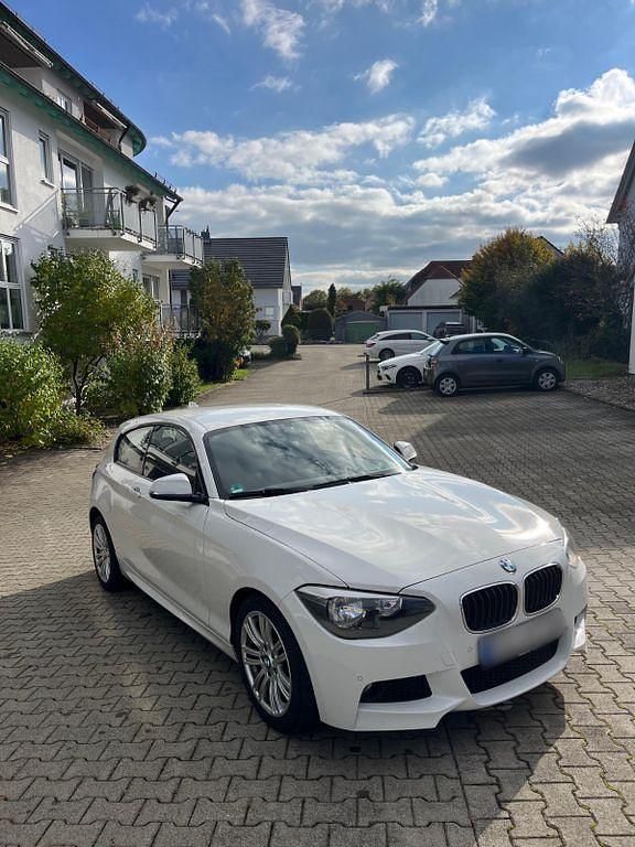 Gebraucht BMW 116 M Performance 136 PS (100 kW) 2012 Weiß Kleinwagen