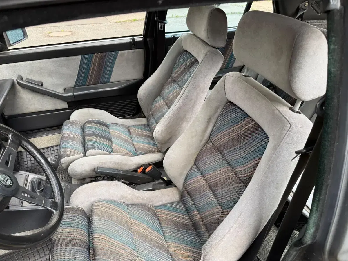 Gebraucht Lancia Delta 132 PS (97 kW) 1989 Schwarz Kleinwagen