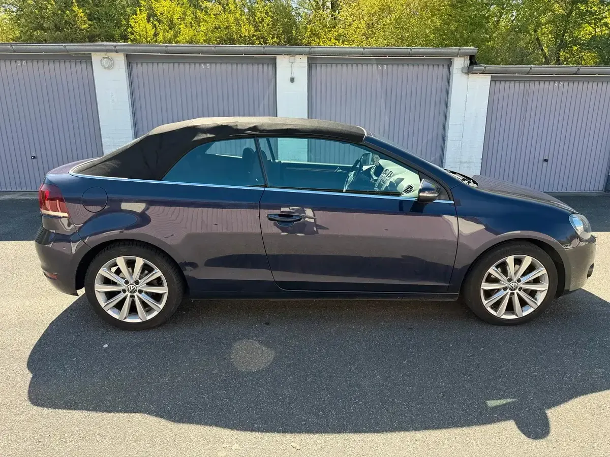 Używany VW Golf 105 KM (77 kW) 2011 Andere farben Kabriolet