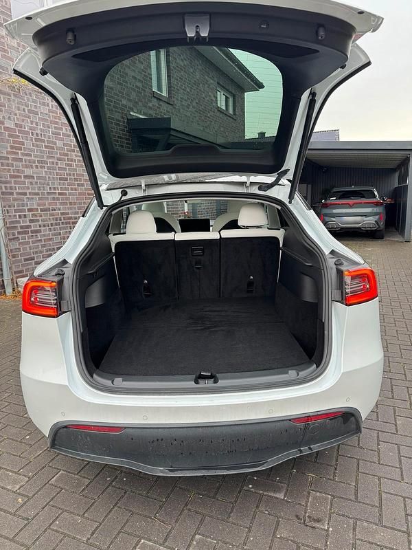 Gebraucht Tesla Model Y 378 kW (514 PS) 2022 Weiß SUV