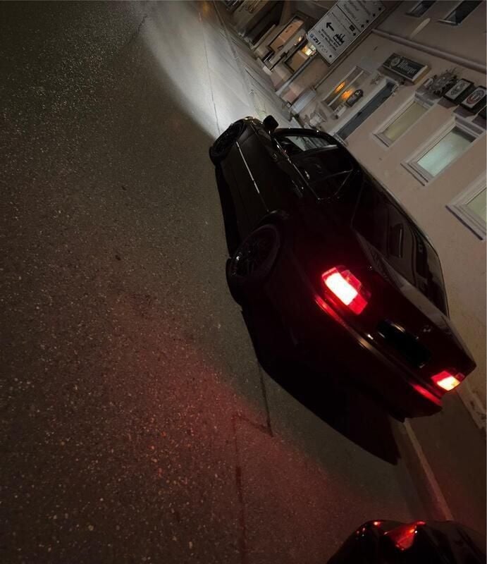 Schwarz Gebraucht 1992 BMW 320 Limousine | 3.800 € - Bild 1/4