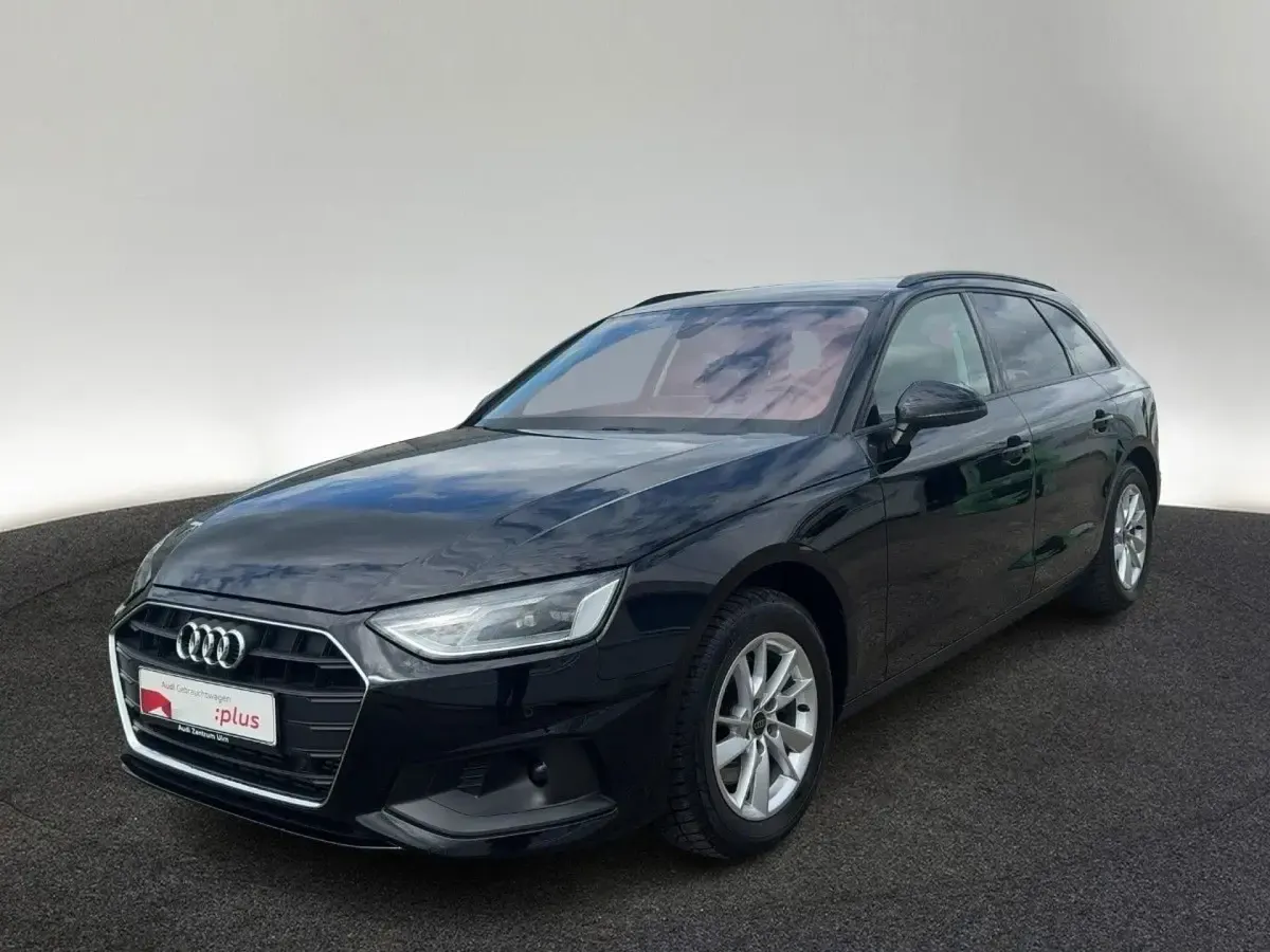 Używany Audi A4 Ambiente 150 KM (110 kW) 2023 Czarny Kombi