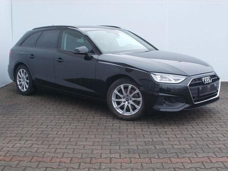 Gebraucht Audi A4 150 PS (110 kW) 2022 Schwarz Kombi