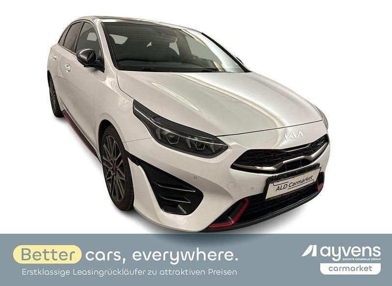 Weiß Gebraucht 2022 Kia ProCeed GT GT Kleinwagen | 22.980 € (Guter Preis) - Bild 1/4