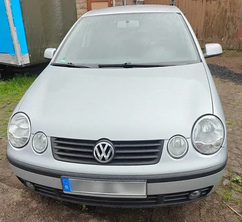 Używany VW Polo Basis 75 KM (55 kW) 2004 Srebrny Hatchback