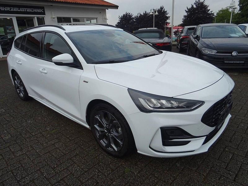 Gebraucht Ford Focus ST-Line 125 PS (91 kW) 2024 Weiß Kombi