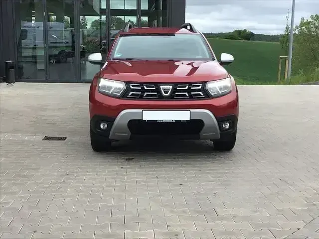 Używany Dacia Duster Prestige 150 KM (110 kW) 2022 Czerwony SUV