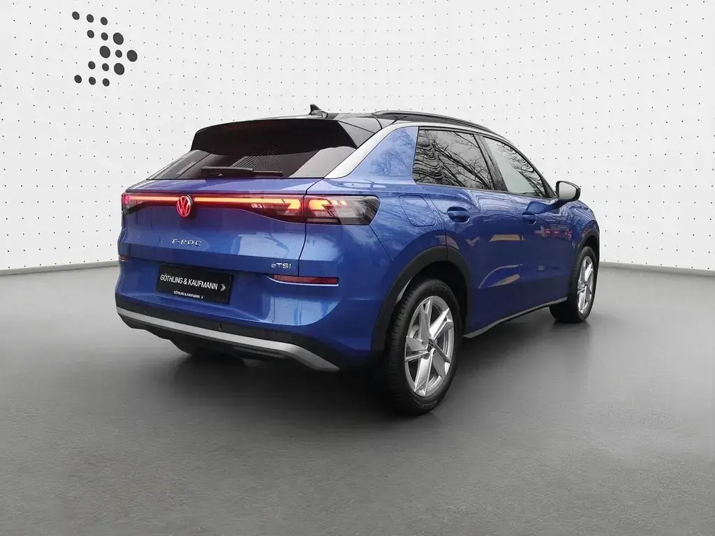 Neu VW T-Roc Life 150 PS (110 kW) 2026 Blau SUV