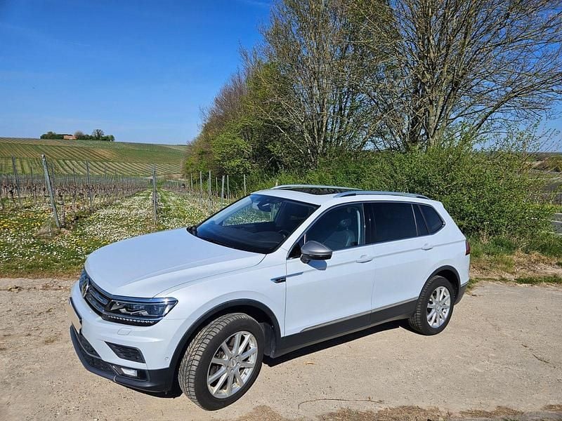 Weiß Gebraucht 2018 VW Tiguan Allspace SUV | 22.190 € (Superpreis) - Bild 1/4