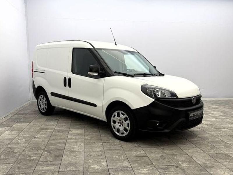 Gebraucht Fiat Doblò 101 PS (74 kW) 2022 Weiß Van / Kleinbus