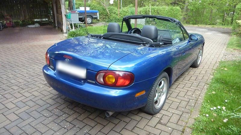 Gebraucht Mazda MX5 140 PS (102 kW) 1999 Blau Cabrio
