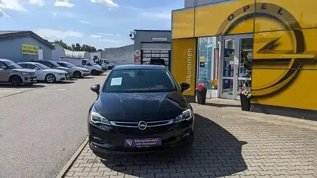 Usata Opel Astra Dynamic 105 CV (77 kW) 2017 Nero Berlina