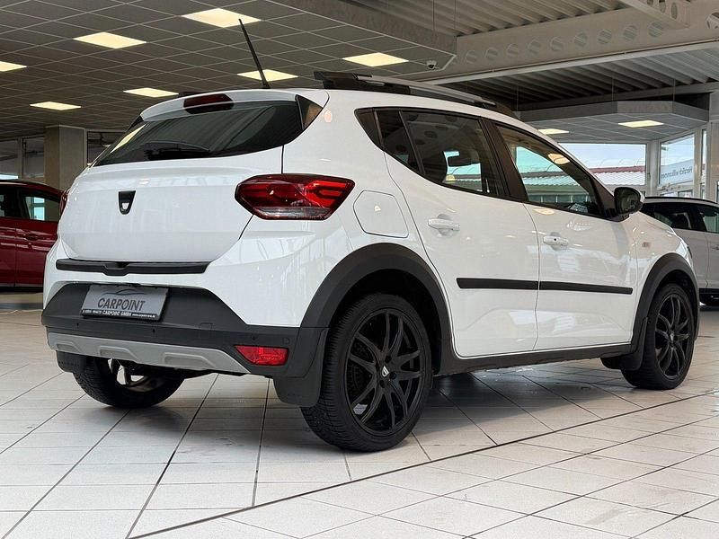 Gebraucht Dacia Sandero Comfort 91 PS (66 kW) 2021 Weiß Kleinwagen