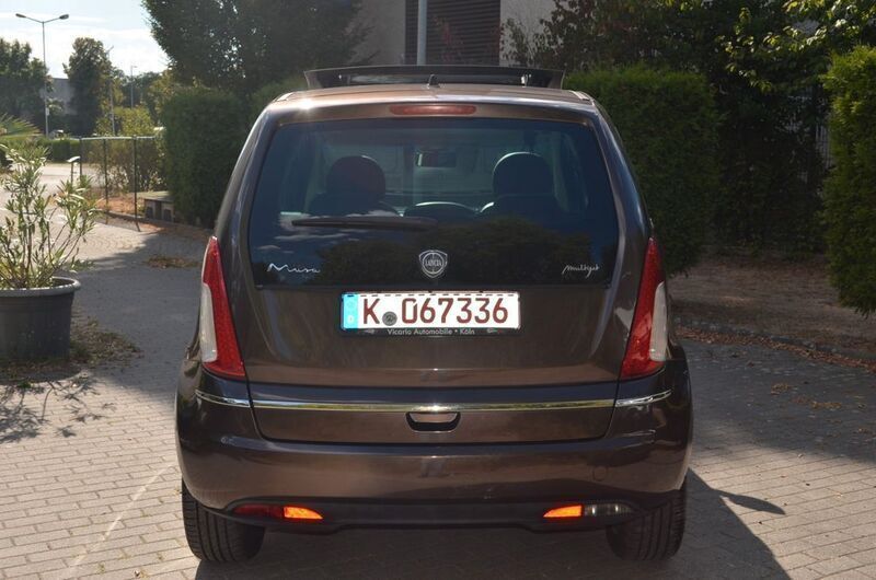 Gebraucht Lancia Musa 90 PS (66 kW) 2007 Braun metallic Van / Kleinbus
