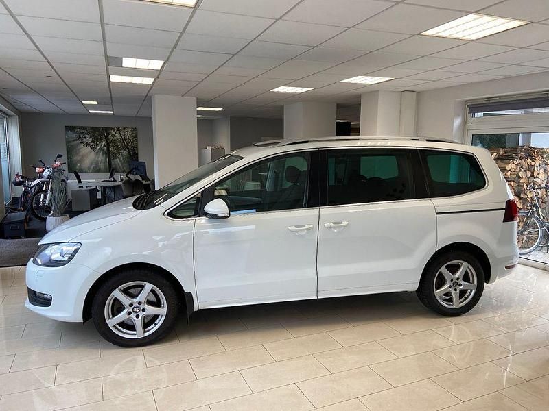 Weiß Gebraucht 2019 VW Sharan Van / Kleinbus | 25.950 € (Fairer Preis) - Bild 1/4