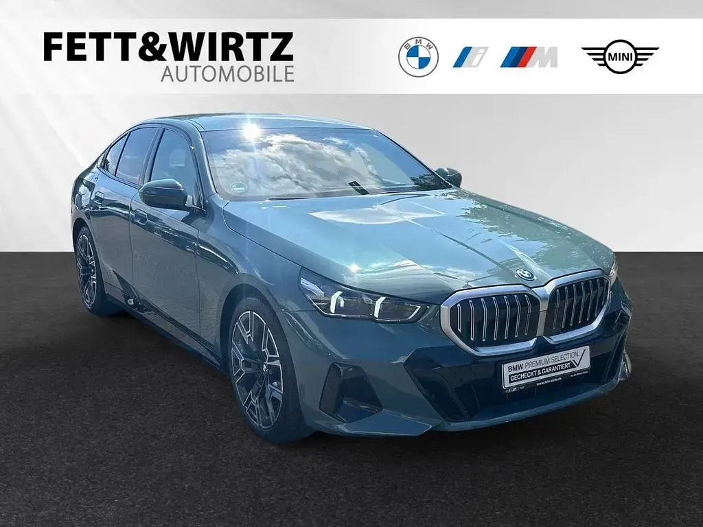 Gebraucht BMW 550e M Sport 489 PS (359 kW) 2026 Limousine