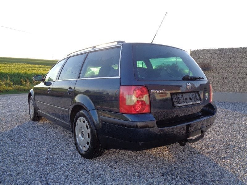 Gebraucht VW Passat 150 PS (110 kW) 2004 Blau Kombi