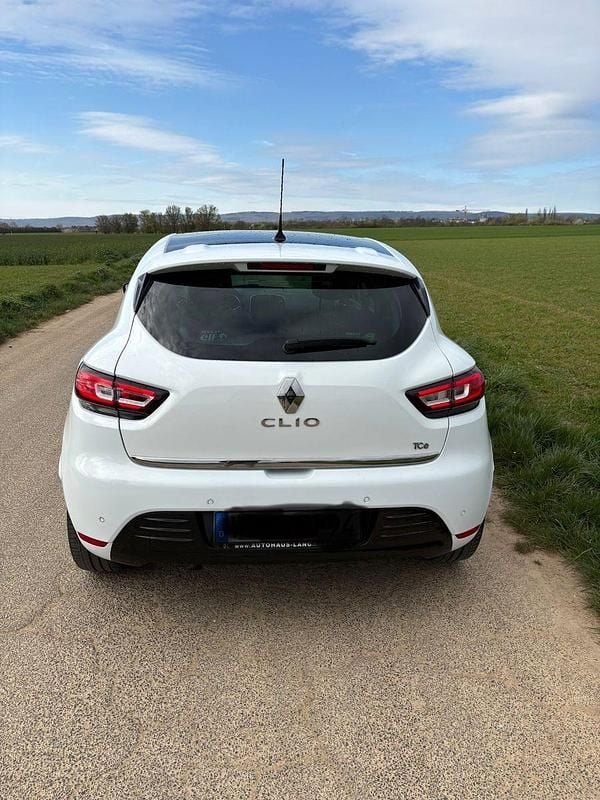 Gebraucht Renault Clio IV Bose Edition 90 PS (66 kW) 2017 Weiß Kleinwagen