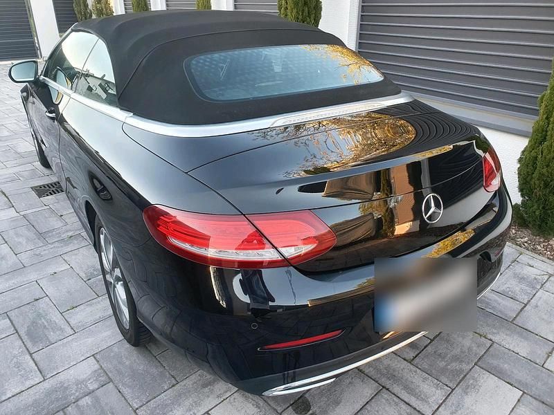 Gebraucht Mercedes C180 AMG 156 PS (114 kW) 2016 Schwarz Cabrio