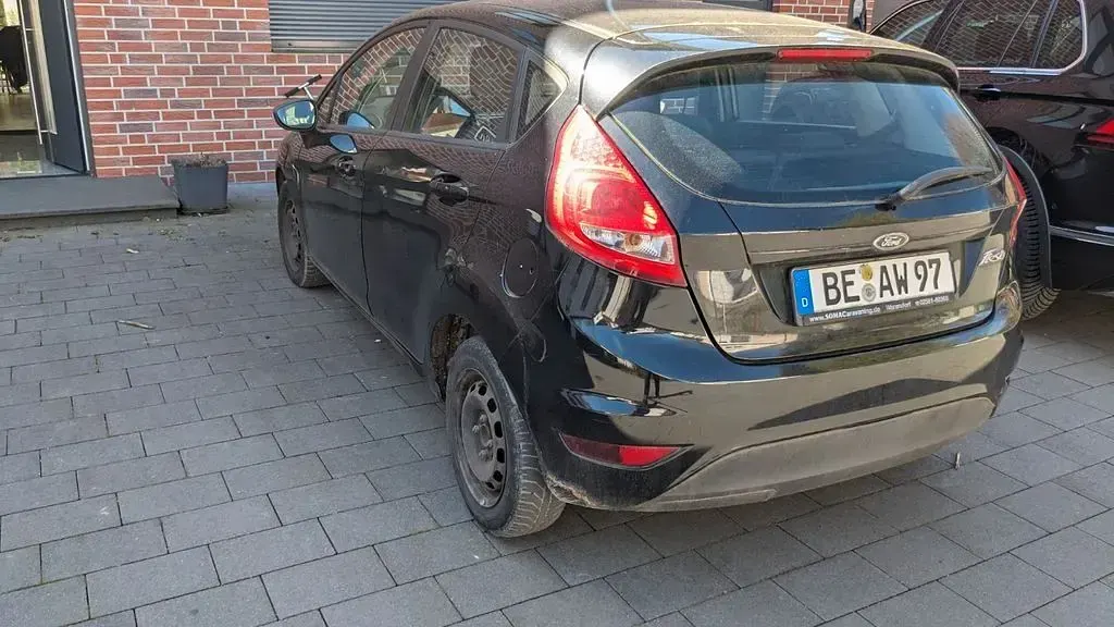 Gebraucht Ford Fiesta Trend 82 PS (60 kW) 2010 Schwarz Limousine