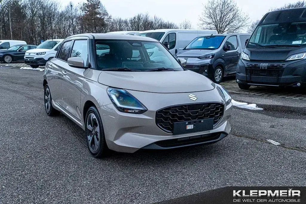 Neu Suzuki Swift Comfort+ 83 PS (61 kW) 2026 Beige Kleinwagen
