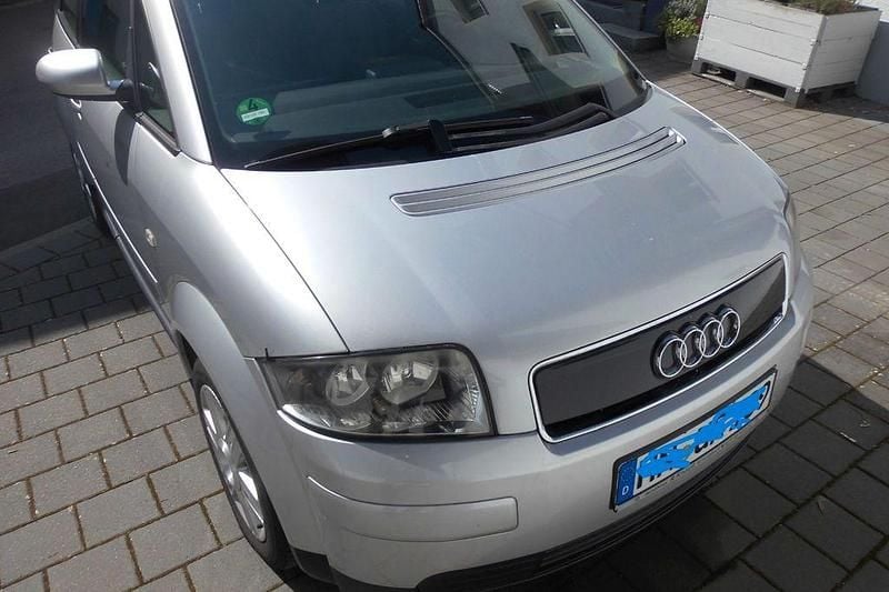 Second-hand Audi A2 75 CP (55 kW) 2001 Argintiu Hatchback