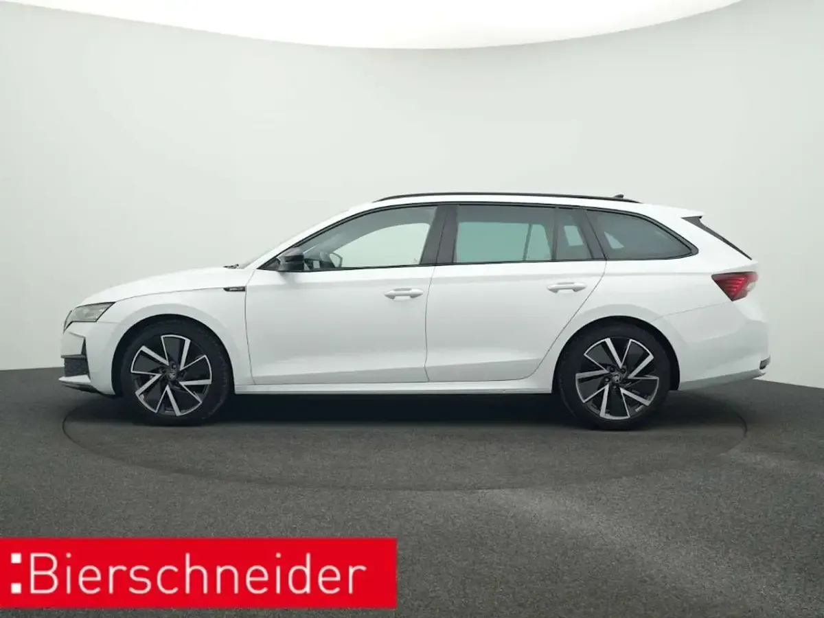 Gebraucht Skoda Octavia SportLine 150 PS (110 kW) 2025 Weiss Kombi