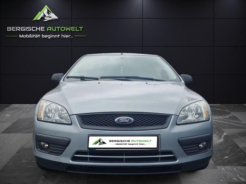 Gebraucht Ford Focus 145 PS (106 kW) 2005 Silber Limousine