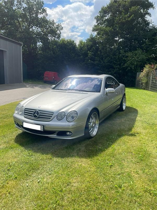 Silber Gebraucht 2007 Mercedes CL500 Coupé | 7.999 € - Bild 1/4