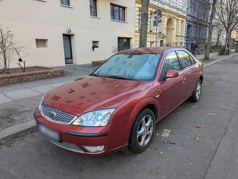 Gebraucht Ford Mondeo Titanium 155 PS (114 kW) 2006 Orange Limousine