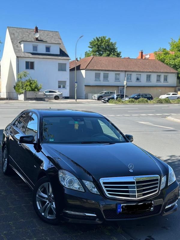 Second-hand Mercedes E350 231 CP (169 kW) 2010 Negru Berlinǎ