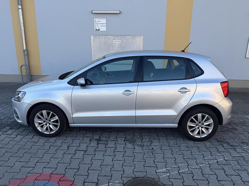 Gebraucht VW Polo 89 PS (65 kW) 2014 Silber Kleinwagen
