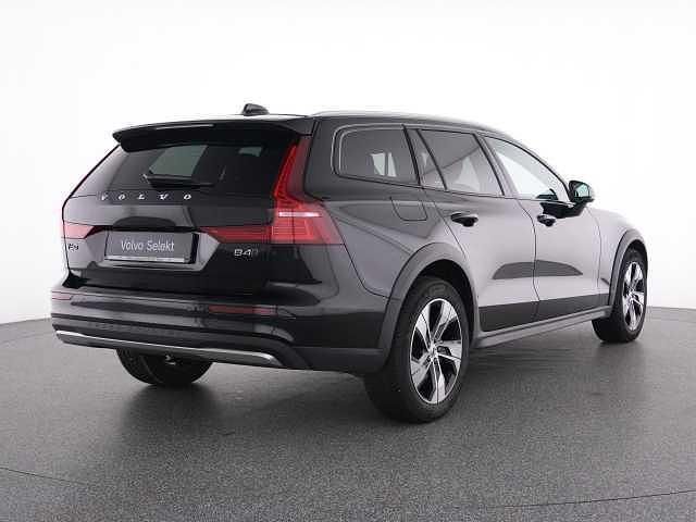 Gebraucht Volvo V60 CC 145 PS (106 kW) 2023 Kombi