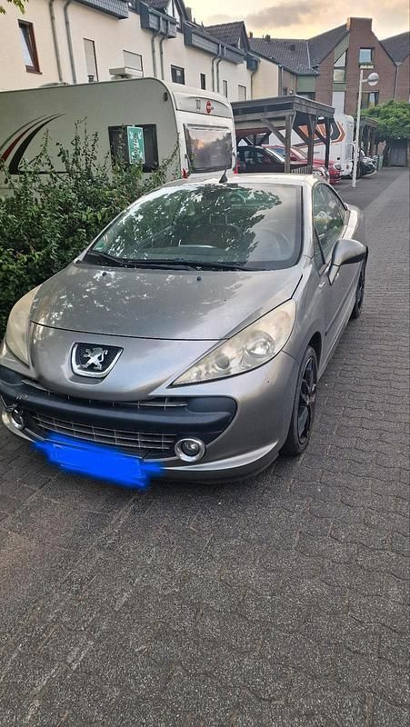 Andere außenfarben Gebraucht 2007 Peugeot 207 CC Platinum Cabrio | 1.300 € (Superpreis) - Bild 1/4