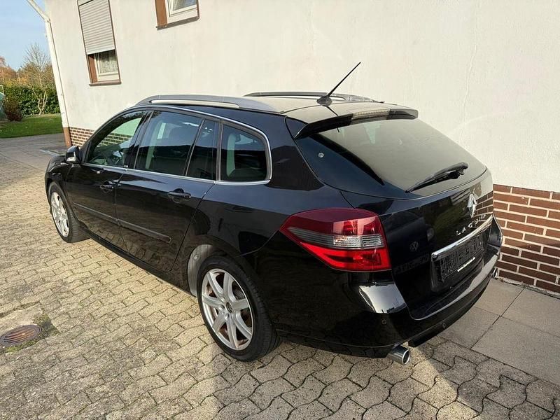 Schwarz Gebraucht 2010 Renault Laguna III Dynamique Limousine | 2.200 € (Guter Preis) - Bild 1/4