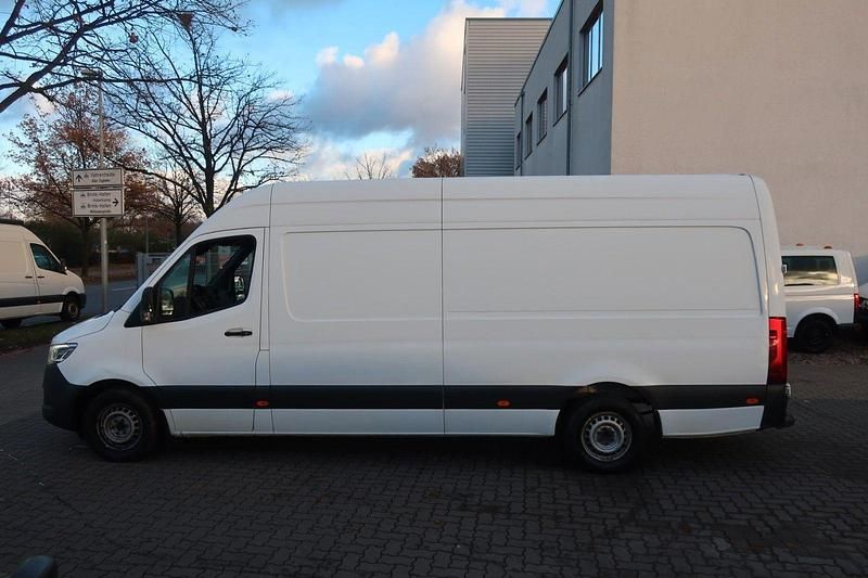 Używany Mercedes Sprinter 190 KM (139 kW) 2018 Biały Van