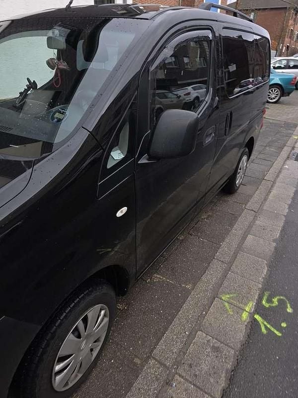 Gebraucht Nissan NV200 Premium Edition 110 PS (80 kW) 2011 Schwarz Van / Kleinbus