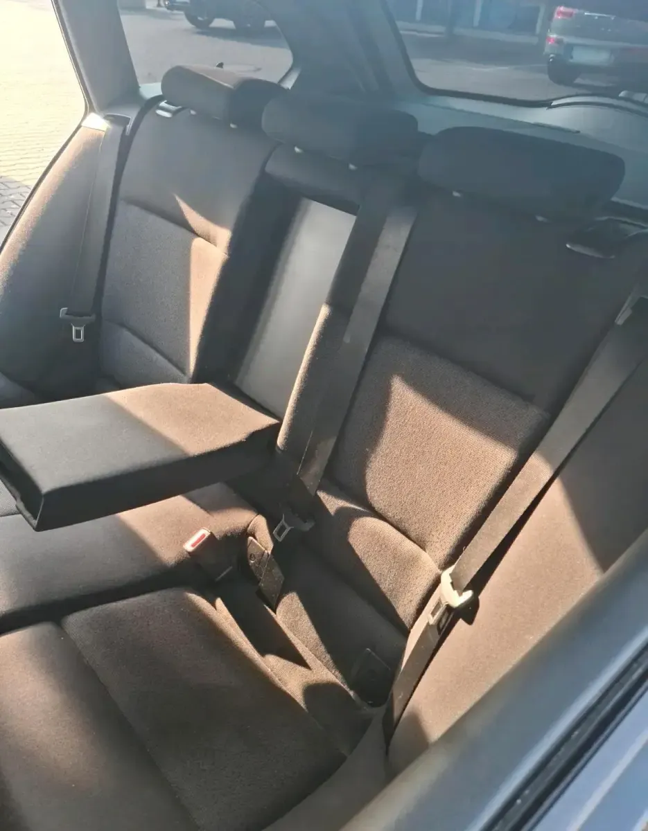 Gebraucht BMW 320 163 PS (119 kW) 2006 Schwarz Kombi