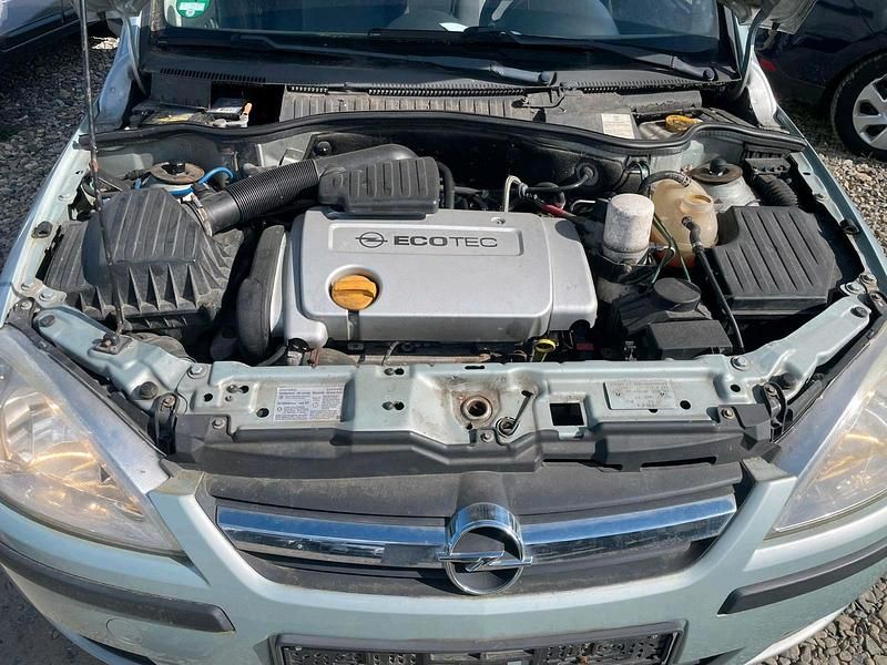 Gebraucht Opel Combo 93 PS (68 kW) 2009 Silber Van / Kleinbus