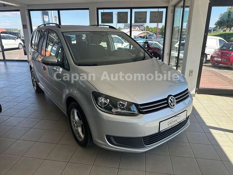 Silber Gebraucht 2014 VW Touran Comfortline Van / Kleinbus | 7.500 € (Superpreis) - Bild 1/4