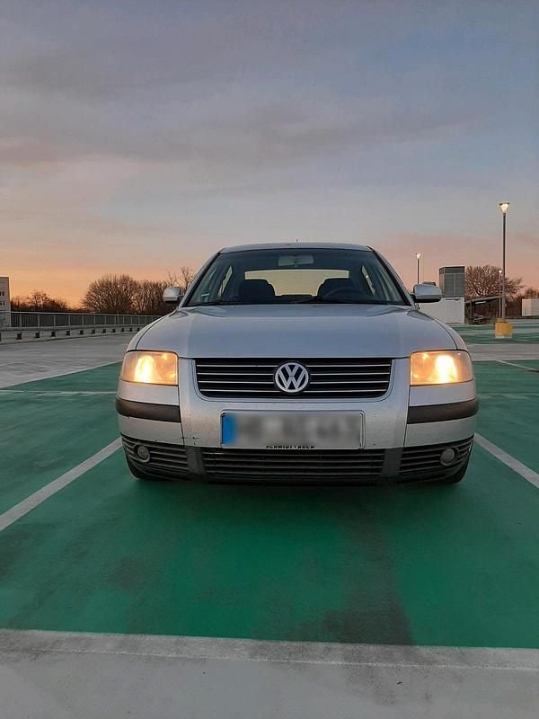 Gebraucht VW Passat 109 PS (80 kW) 2002 Silber Limousine